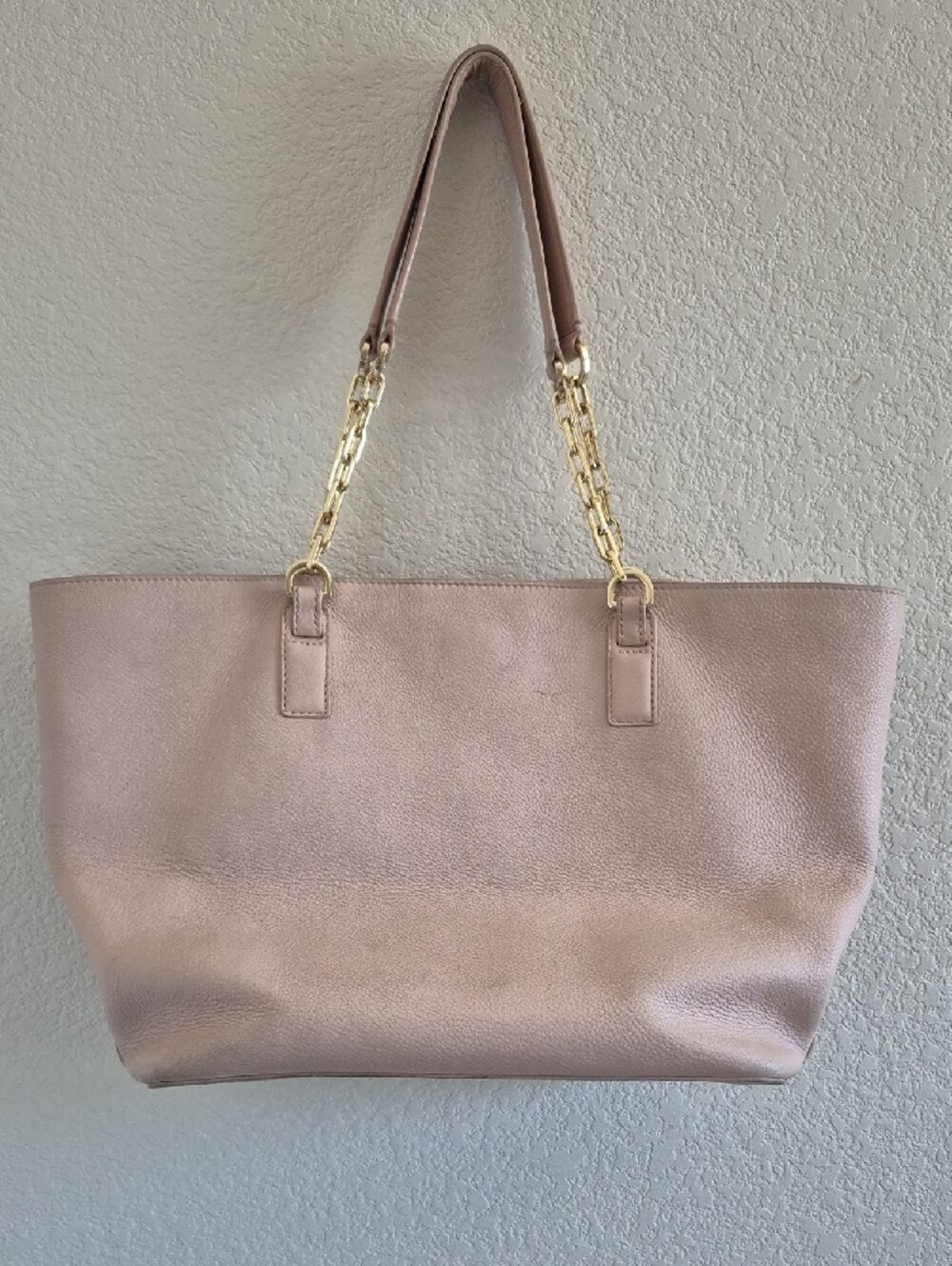 Tory Burch Blush Pink Leather Tote with Gold Chain Handles - Picture 6 of 9